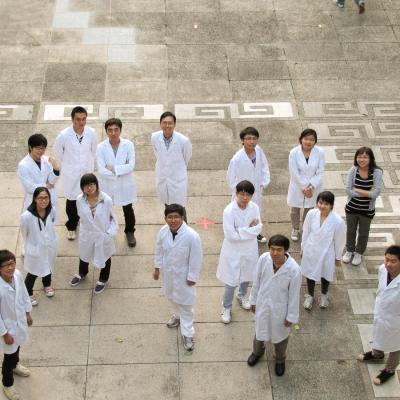 Lab 2012 4 20140707 1623765370